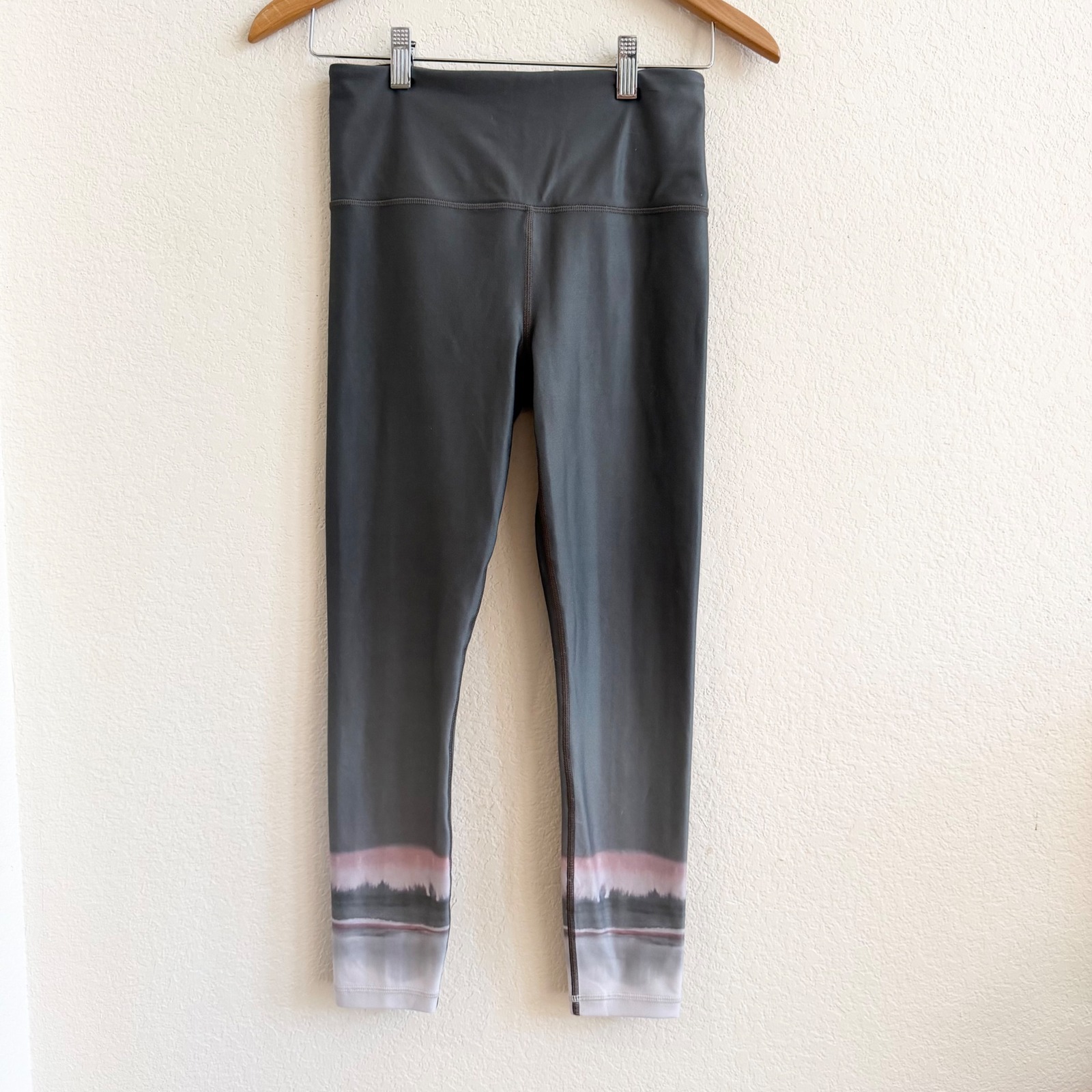 Athleta Elation 7/8 Tight Gray Pink Forest Landscape High Rise Leggings S/P